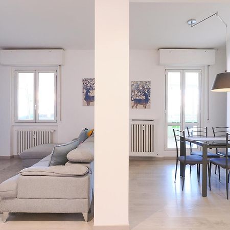 Mila Apartments Venosa Милано Екстериор снимка