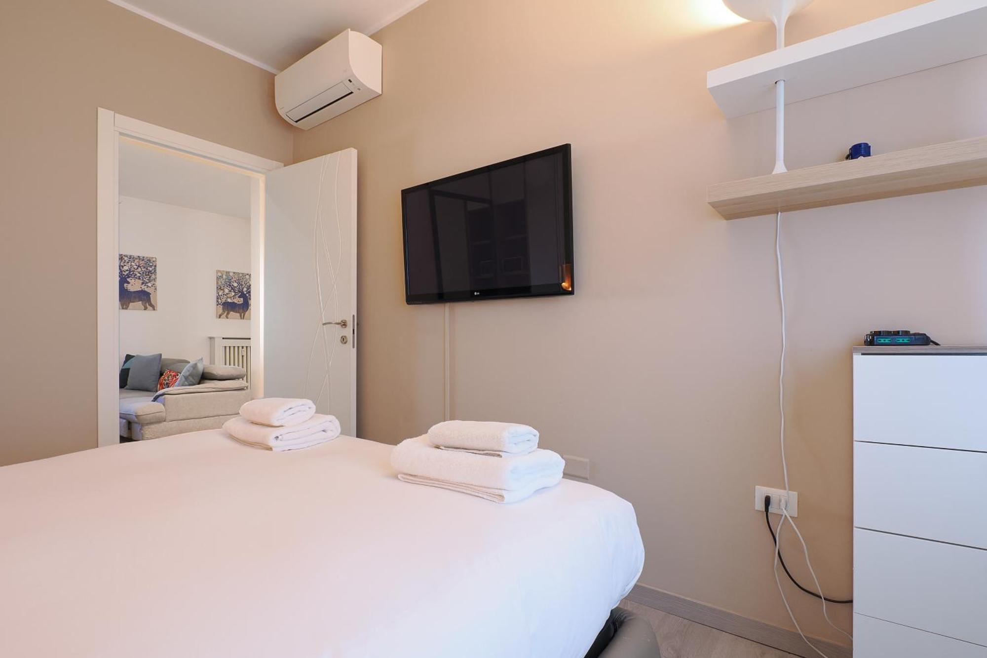 Mila Apartments Venosa Милано Екстериор снимка