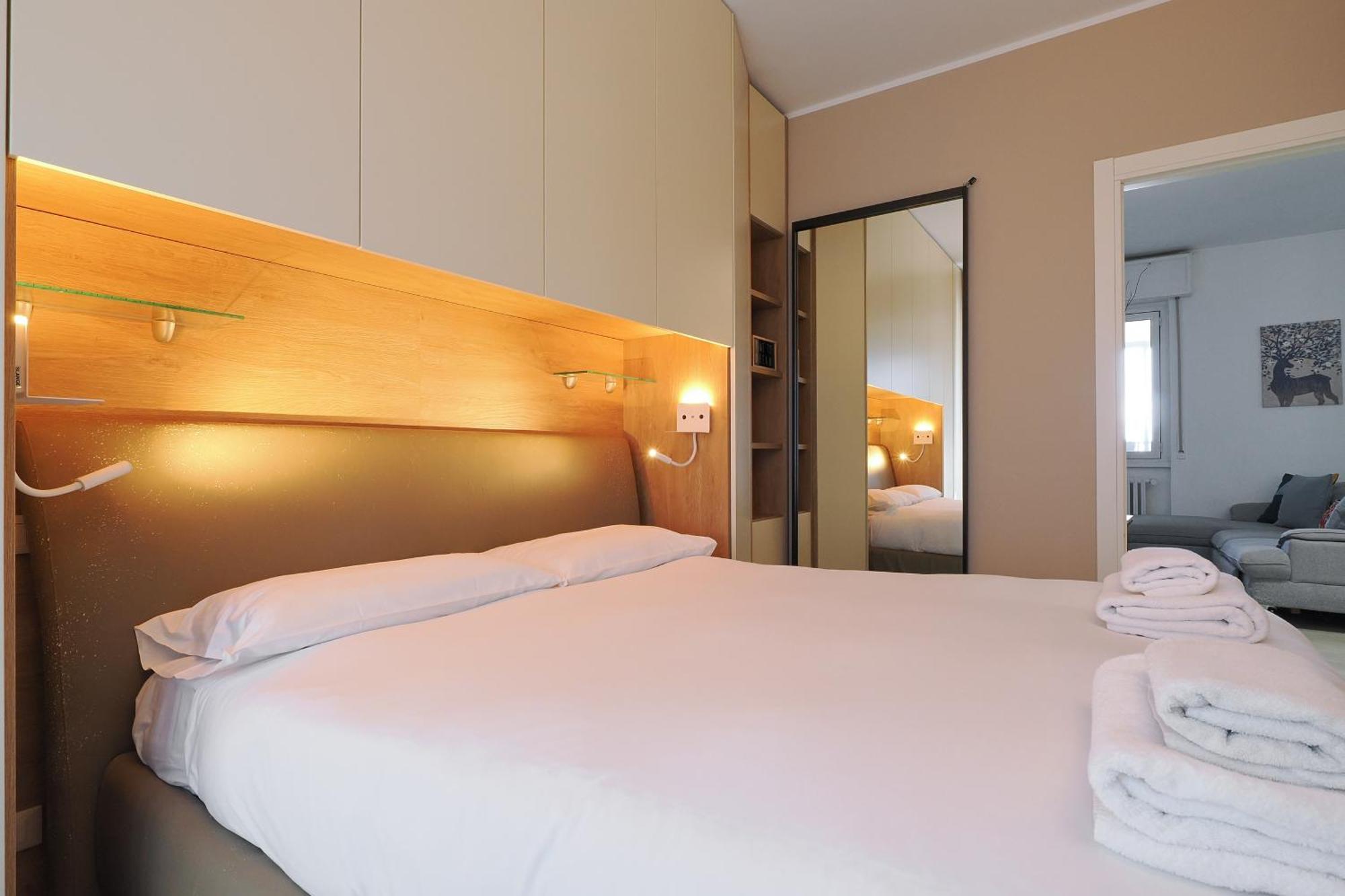Mila Apartments Venosa Милано Екстериор снимка